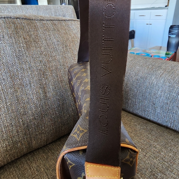 Authentic Louis Vuitton Monogram Messenger Bag - Picture 12 of 14